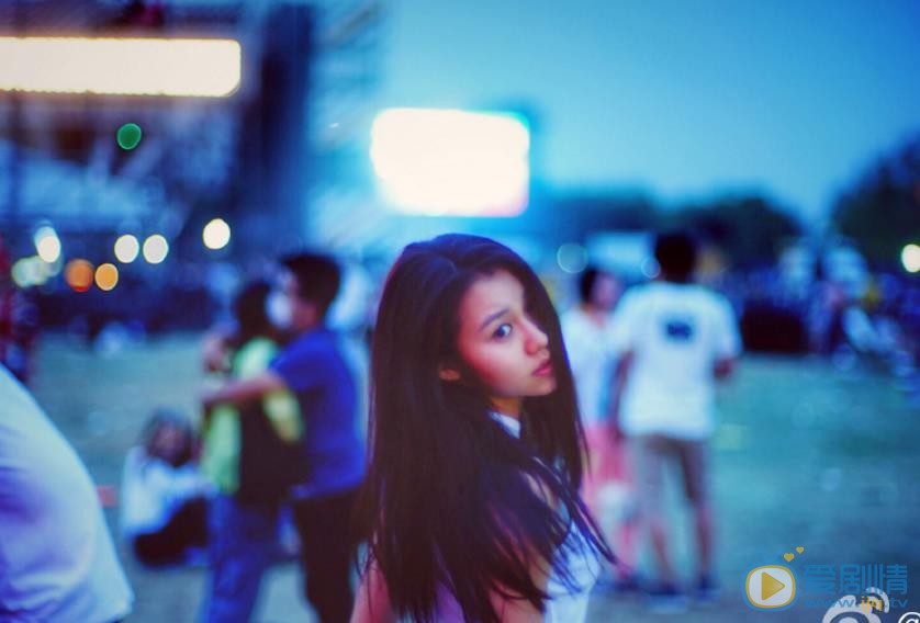 阿丽亚街拍大片 阿丽亚高清写真_阿丽亚高清剧照