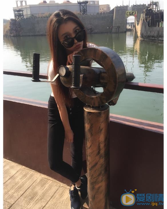 阿丽亚户外照片 阿丽亚高清写真_阿丽亚高清剧照