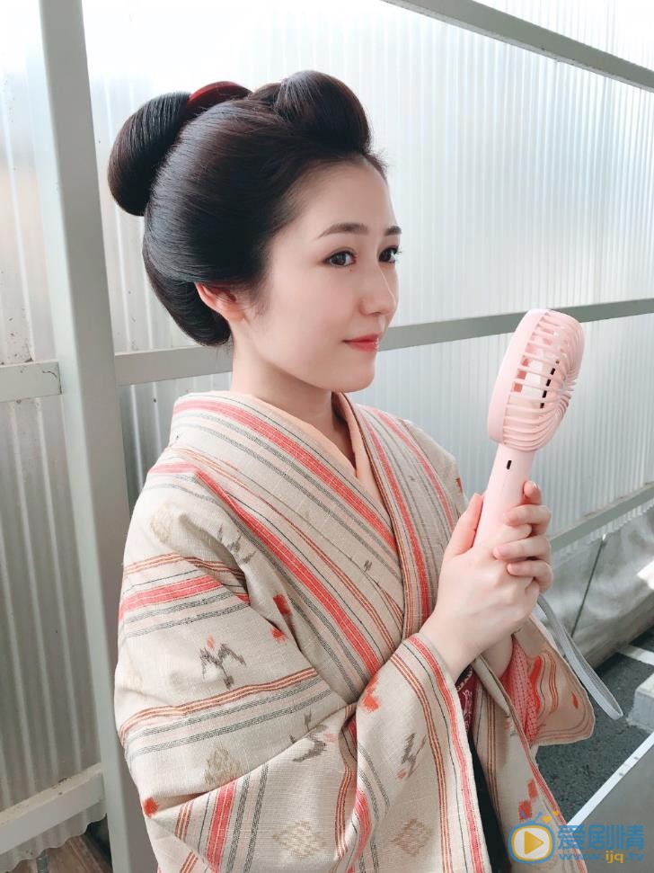 渡边麻友片场照 片场照