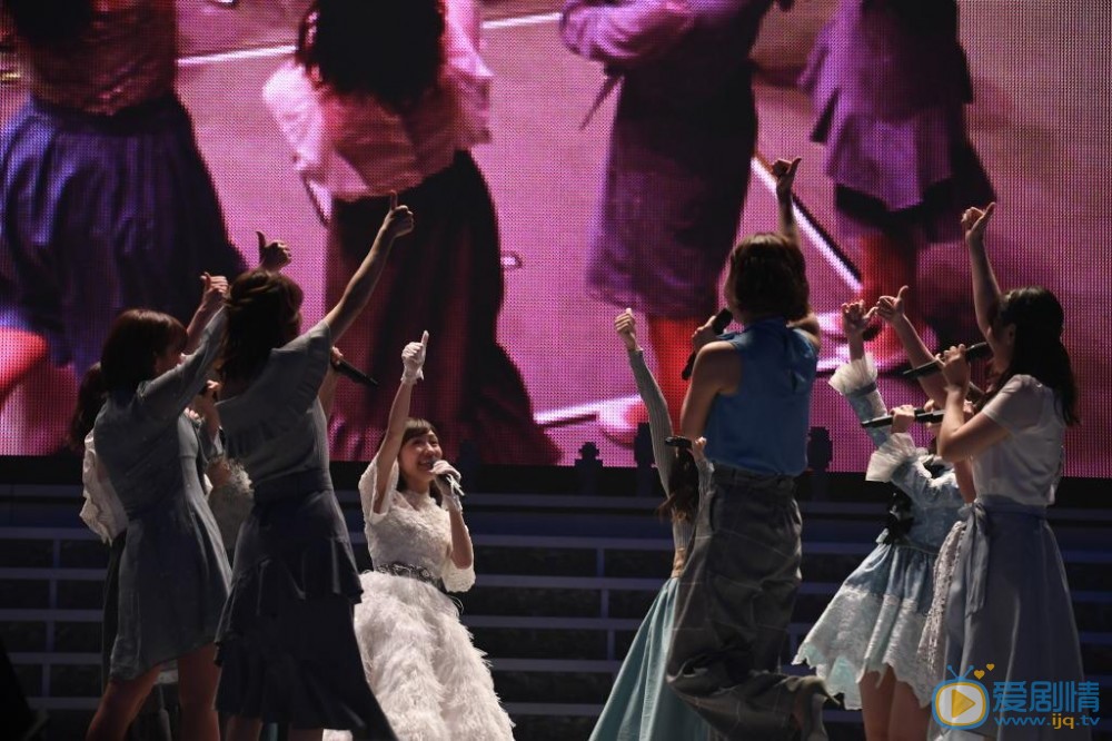 渡边麻友演唱会现场照 渡边麻友高清写真_渡边麻友高清剧照
