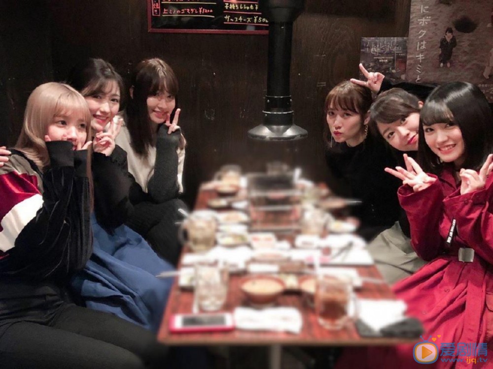 渡边麻友与人合照 渡边麻友高清写真_渡边麻友高清剧照