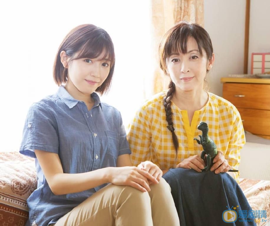 渡边麻友与人合照 渡边麻友高清写真_渡边麻友高清剧照