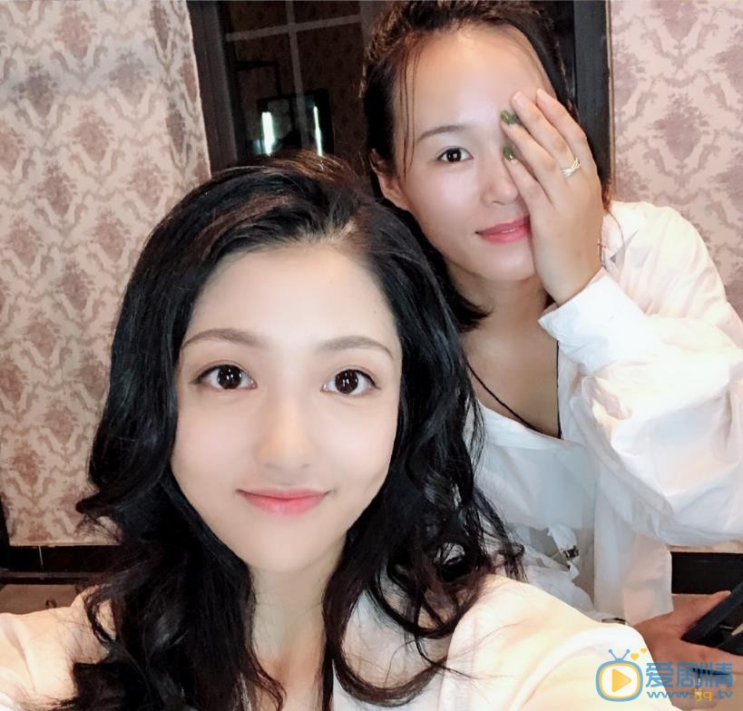 苏梦芸与人合照 苏梦芸高清写真_苏梦芸高清剧照