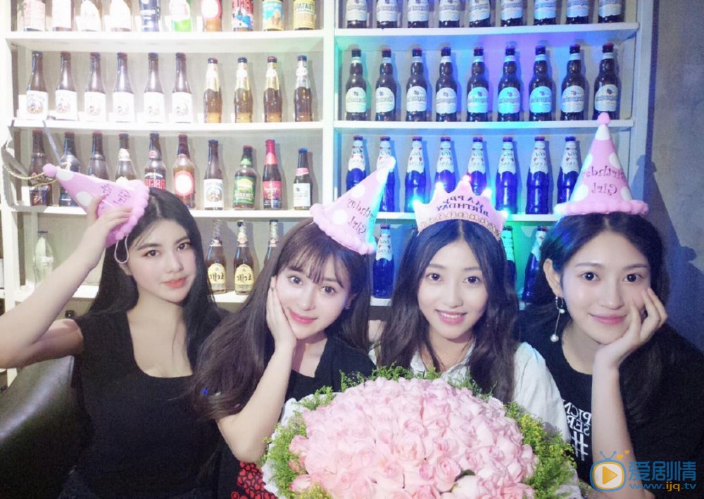 苏梦芸与人合照 苏梦芸高清写真_苏梦芸高清剧照