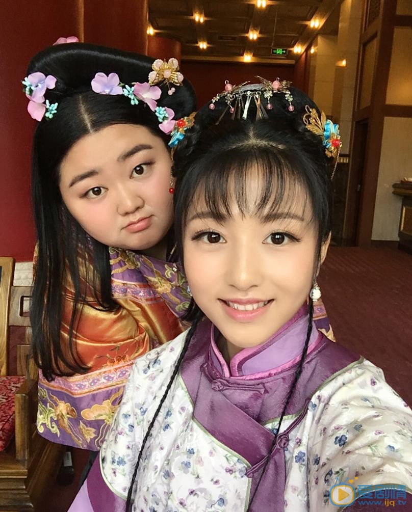 苏梦芸与人合照 苏梦芸高清写真_苏梦芸高清剧照