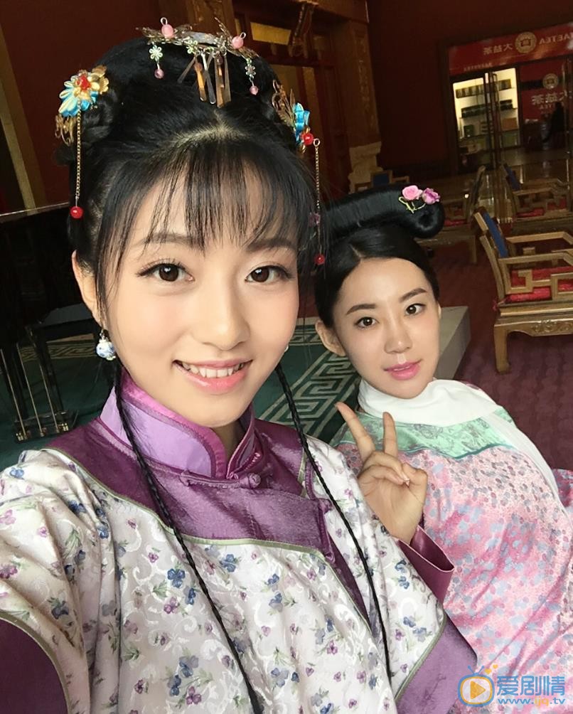 苏梦芸与人合照 苏梦芸高清写真_苏梦芸高清剧照