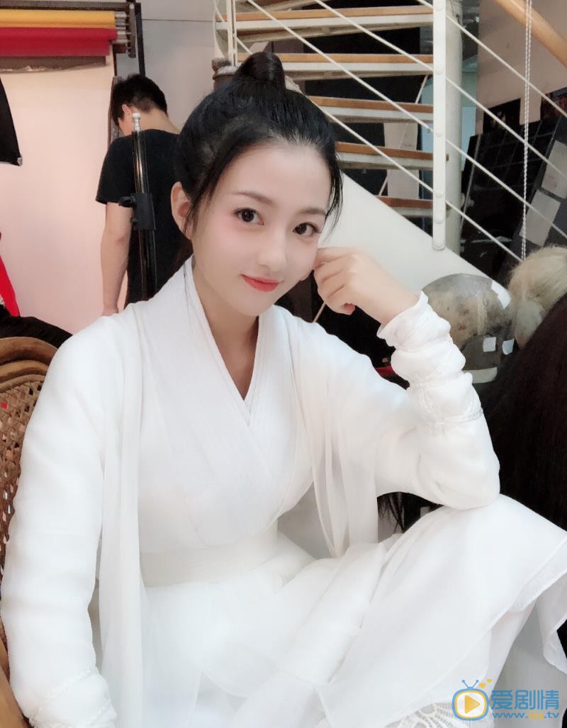 苏梦芸片场照 片场照