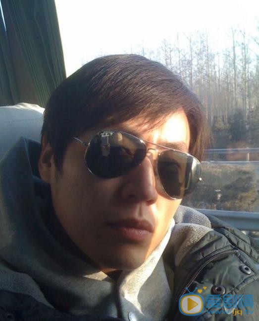 李昊臻生活照 李昊臻高清写真_李昊臻高清剧照
