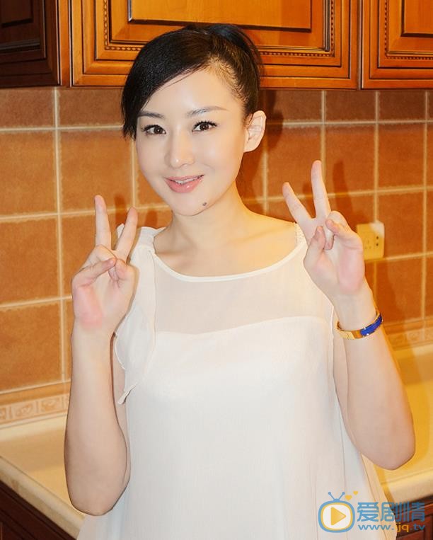 买红妹气质写真 买红妹高清写真_买红妹高清剧照