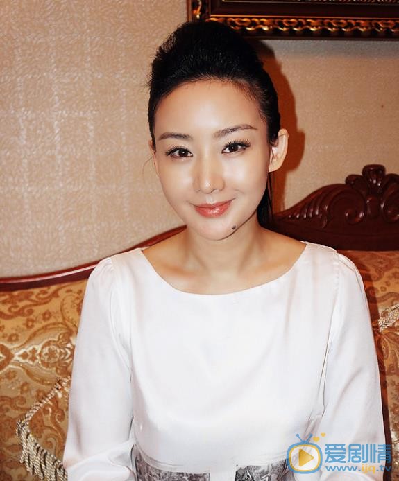 买红妹气质写真 买红妹高清写真_买红妹高清剧照