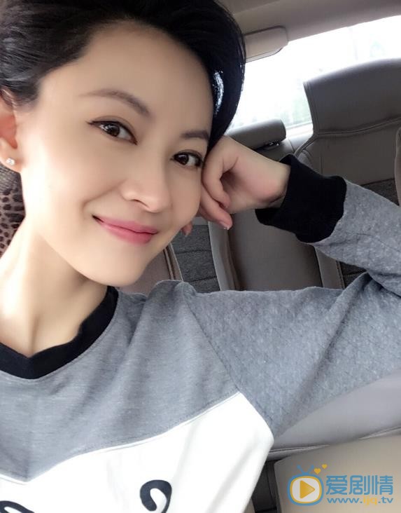 黄凰生活照 黄凰高清写真_黄凰高清剧照