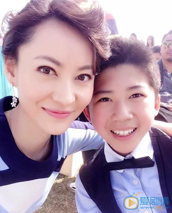 黄凰生活照 黄凰高清写真_黄凰高清剧照