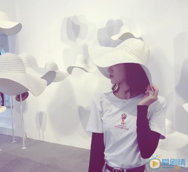 钱丽斯街拍写真 钱丽斯高清写真_钱丽斯高清剧照
