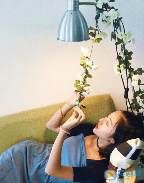 钱丽斯街拍写真 钱丽斯高清写真_钱丽斯高清剧照