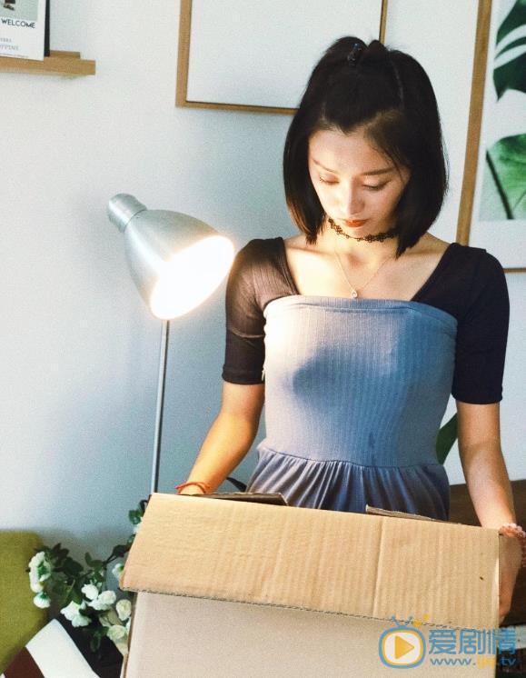 钱丽斯街拍写真 钱丽斯高清写真_钱丽斯高清剧照