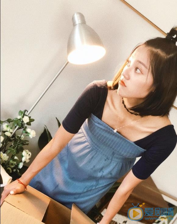 钱丽斯街拍写真 钱丽斯高清写真_钱丽斯高清剧照