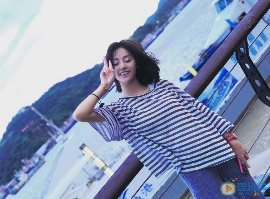钱丽斯街拍写真 钱丽斯高清写真_钱丽斯高清剧照