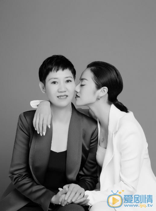 钱丽斯和母亲合照 钱丽斯高清写真_钱丽斯高清剧照
