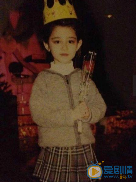 哈妮克孜童年家庭背景照片 哈妮克孜高清写真_哈妮克孜高清剧照