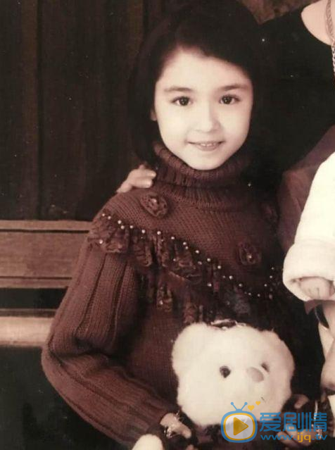 哈妮克孜童年家庭背景照片 哈妮克孜高清写真_哈妮克孜高清剧照