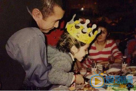 哈妮克孜童年家庭背景照片 哈妮克孜高清写真_哈妮克孜高清剧照
