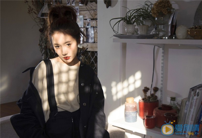 李春媛复古美照 李春媛高清写真_李春媛高清剧照
