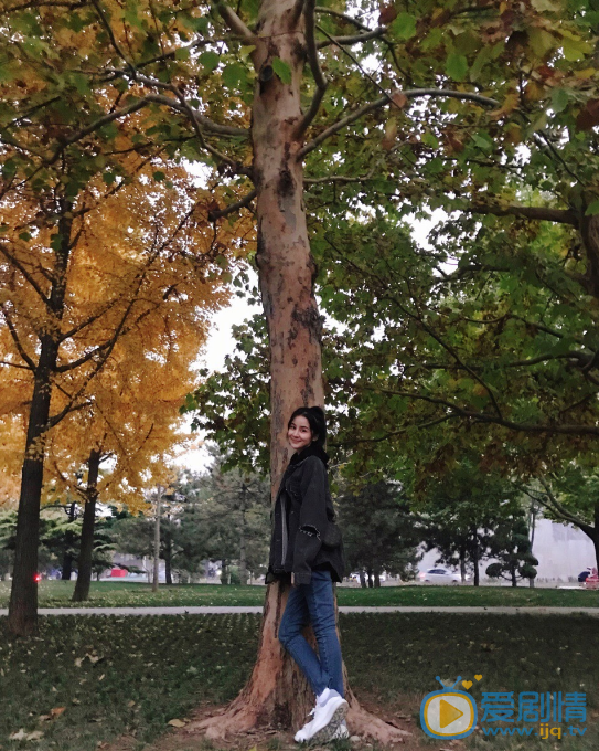 娜吉玛旅拍文艺照片 娜吉玛高清写真_娜吉玛高清剧照