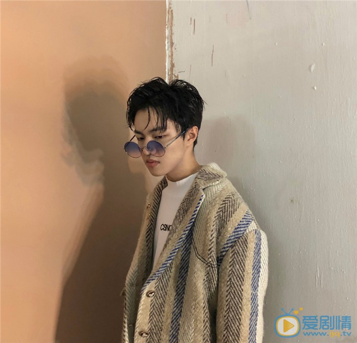 钱正昊帅气图片 钱正昊高清写真_钱正昊高清剧照