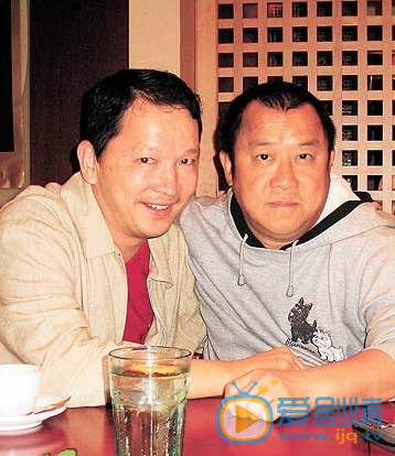 廖启智早年与朋友合照