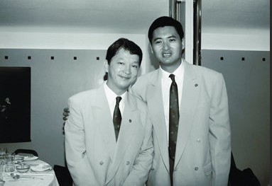 廖启智早年与朋友合照 廖启智高清写真_廖启智高清剧照