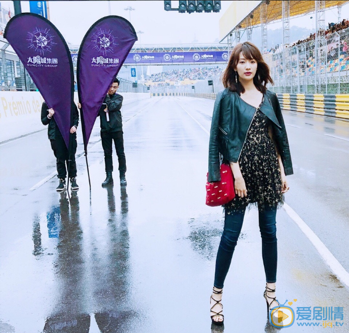 汤加文旅拍照 汤加文高清写真_汤加文高清剧照