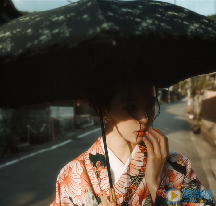 邱诗媛日本和服性感街拍图片 邱诗媛高清写真_邱诗媛高清剧照