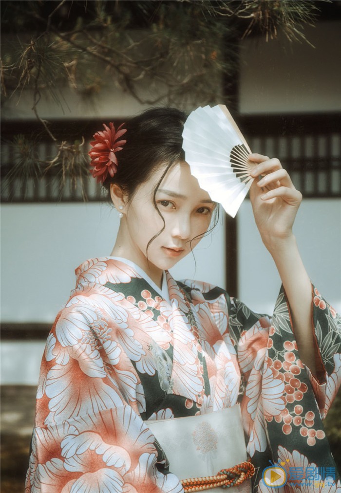 邱诗媛日本和服性感街拍图片 邱诗媛高清写真_邱诗媛高清剧照