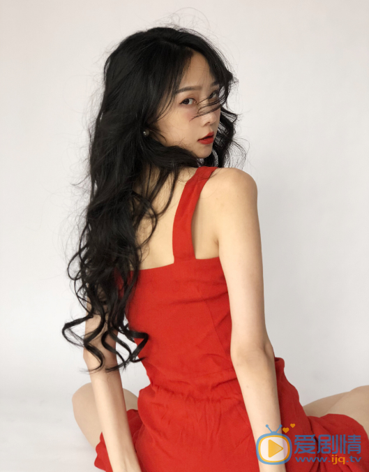邱诗媛文艺少女范性感图片 邱诗媛高清写真_邱诗媛高清剧照
