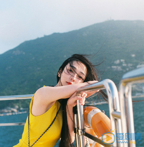 邱诗媛少女风性感仙气写真图片 邱诗媛唯美旅拍图片