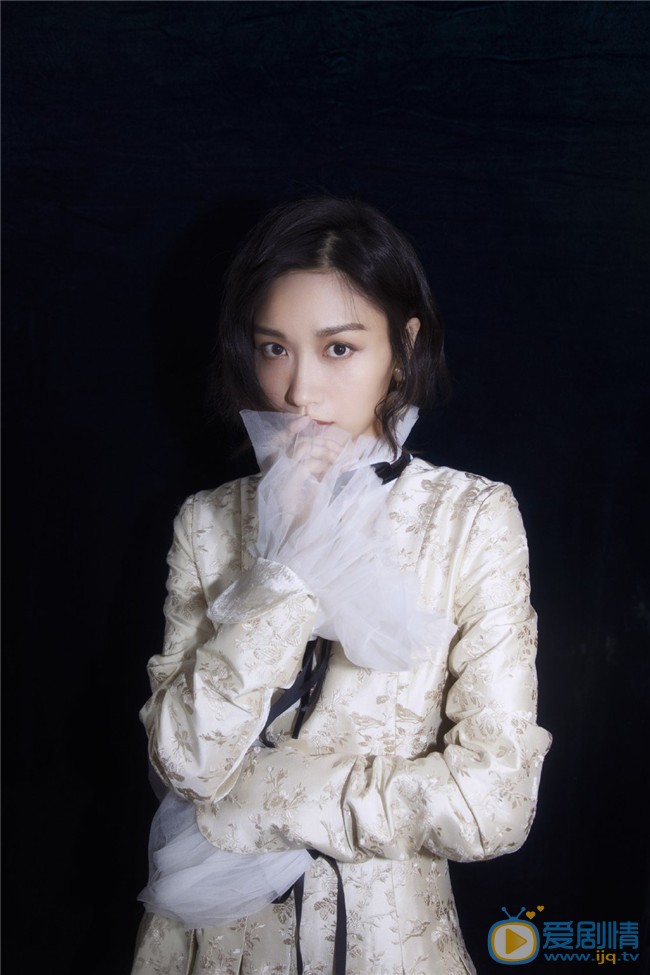 田沅性感时尚写真图片 田沅高清写真_田沅高清剧照