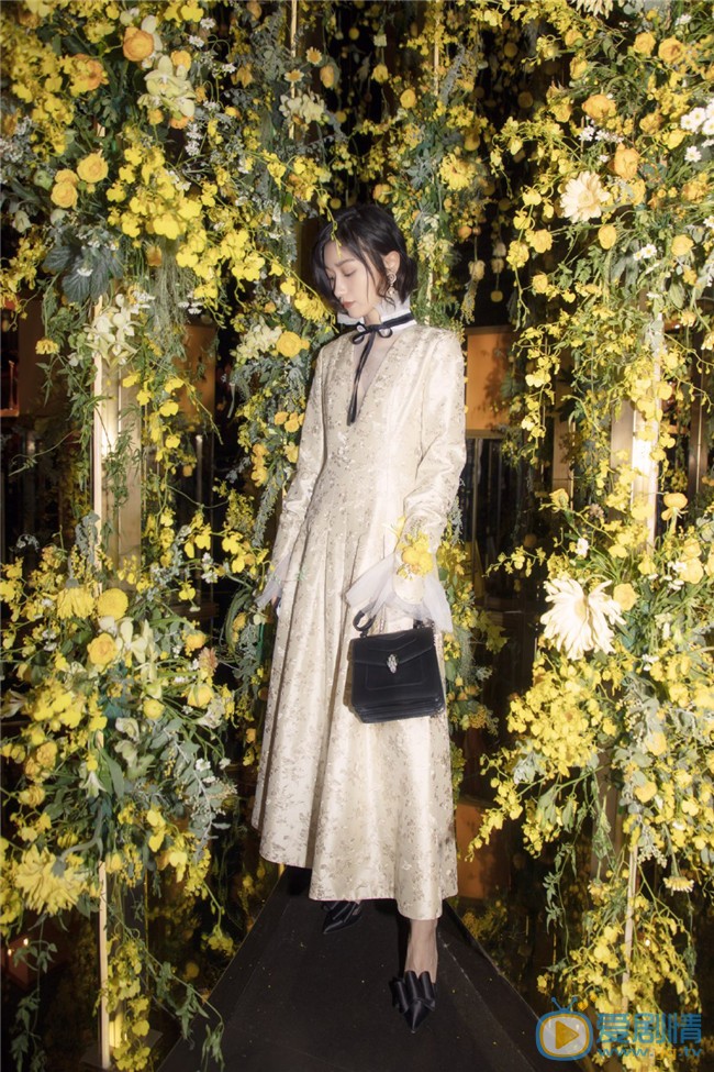 田沅性感时尚写真图片 田沅高清写真_田沅高清剧照