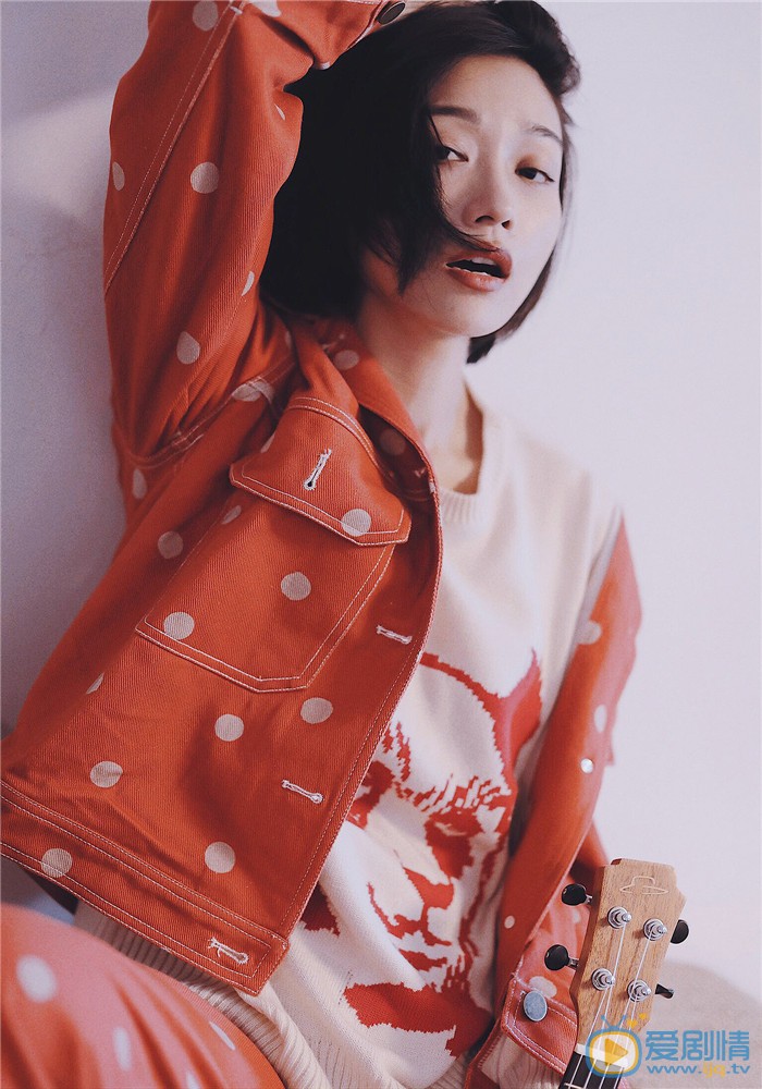 田沅性感甜美家居写真照 田沅高清写真_田沅高清剧照