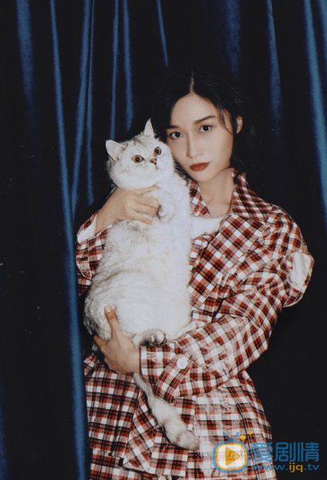 田沅与妈妈合照 田沅高清写真_田沅高清剧照