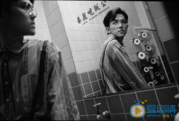李柄熹复古怀旧帅气写真图片 李柄熹高清写真_李柄熹高清剧照