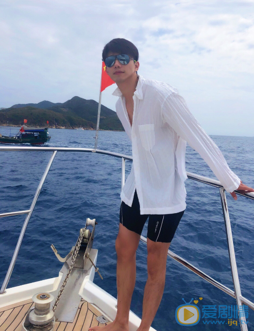 赵仁杰海上照片 赵仁杰高清写真_赵仁杰高清剧照