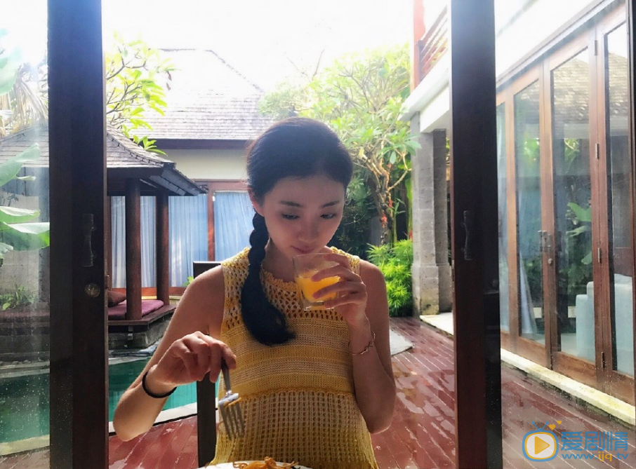 夏娃印度尼西亚旅拍照片 夏娃高清写真_夏娃高清剧照