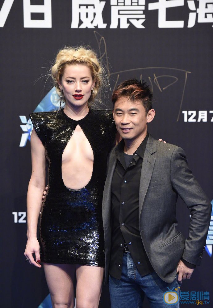 艾梅柏·希尔德性感时尚写真图片 艾梅柏·希尔德性感红毯照图片