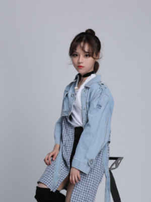 黄霄云