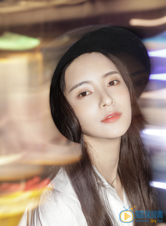 孙安可白色清纯写真照片 孙安可高清写真_孙安可高清剧照