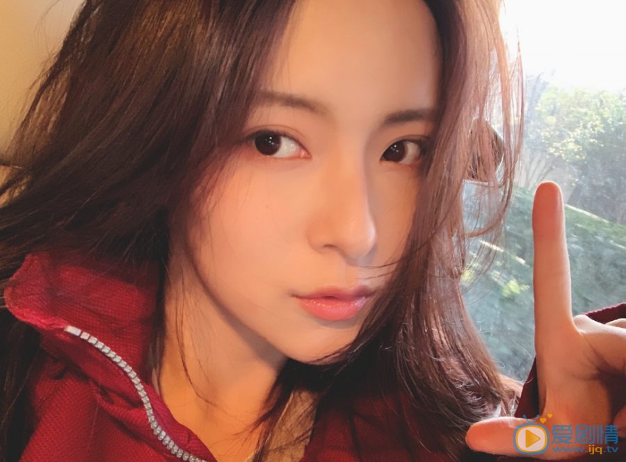 孙安可红色文艺写真照片 孙安可高清写真_孙安可高清剧照