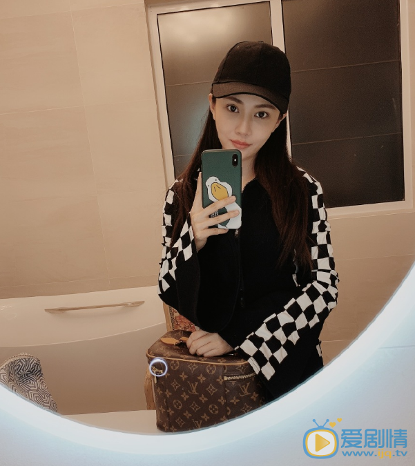 孙子钧清纯自拍 孙子钧高清写真_孙子钧高清剧照