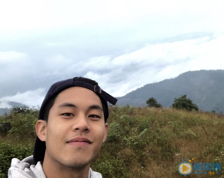 王毛东自拍照 王毛东高清写真_王毛东高清剧照