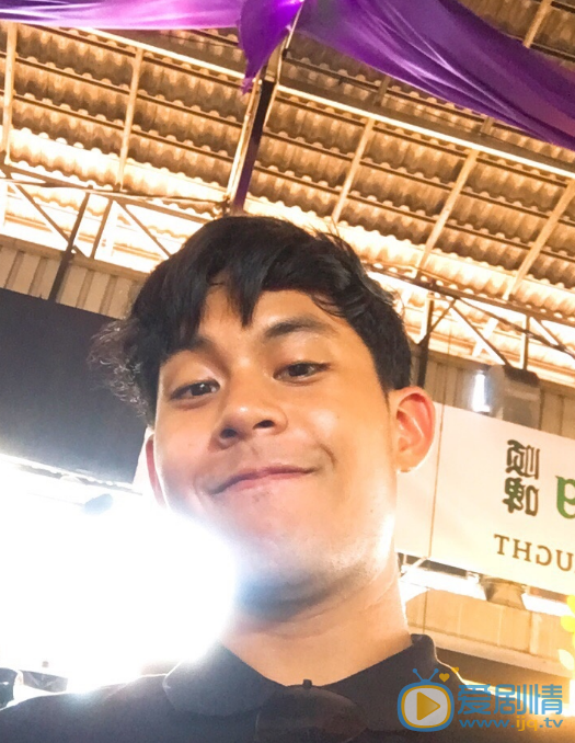 王毛东自拍照 王毛东高清写真_王毛东高清剧照