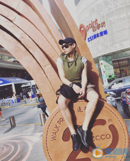 宋奕桥酷酷旅拍照 宋奕桥高清写真_宋奕桥高清剧照